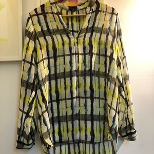 Vince Camuto size M sheer blouse